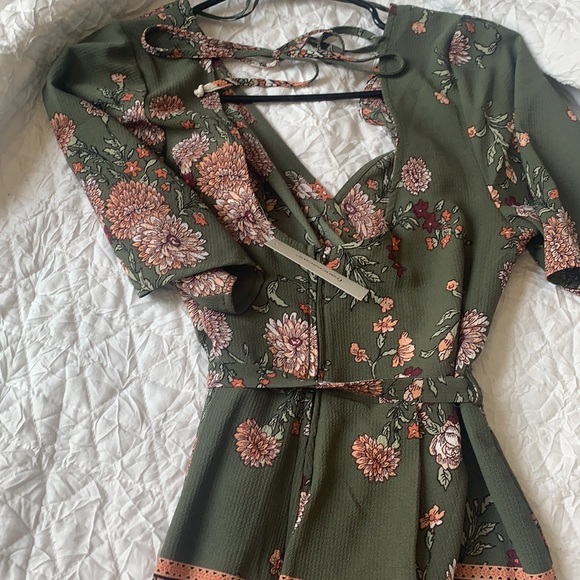 Romper - Picture 5 of 7